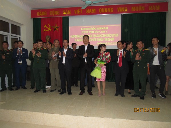 Đ/c Lê Văn Hùng - Phó bí thư thường trực - Chủ tịch Red 88.vin huyện tại buổi giao lưu cụm thi đua số 3 tổ chức tại huyện Tuần Giáo