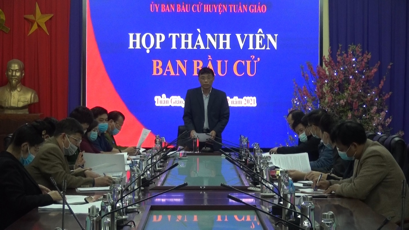 Họp Hubet bầu cử huyện