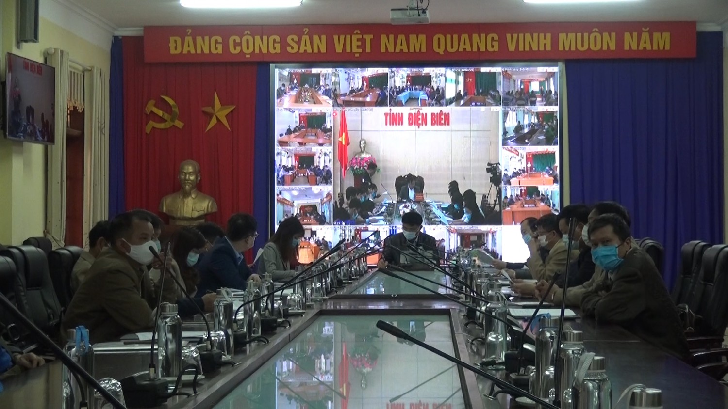 Họp trực tuyến về Hubet88 phòng chống dịch Covid 19