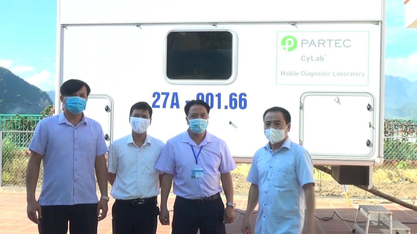 Hỗ trợ Hubet88 xét nghiệm cho Tuần Giáo bằng xe lưu động