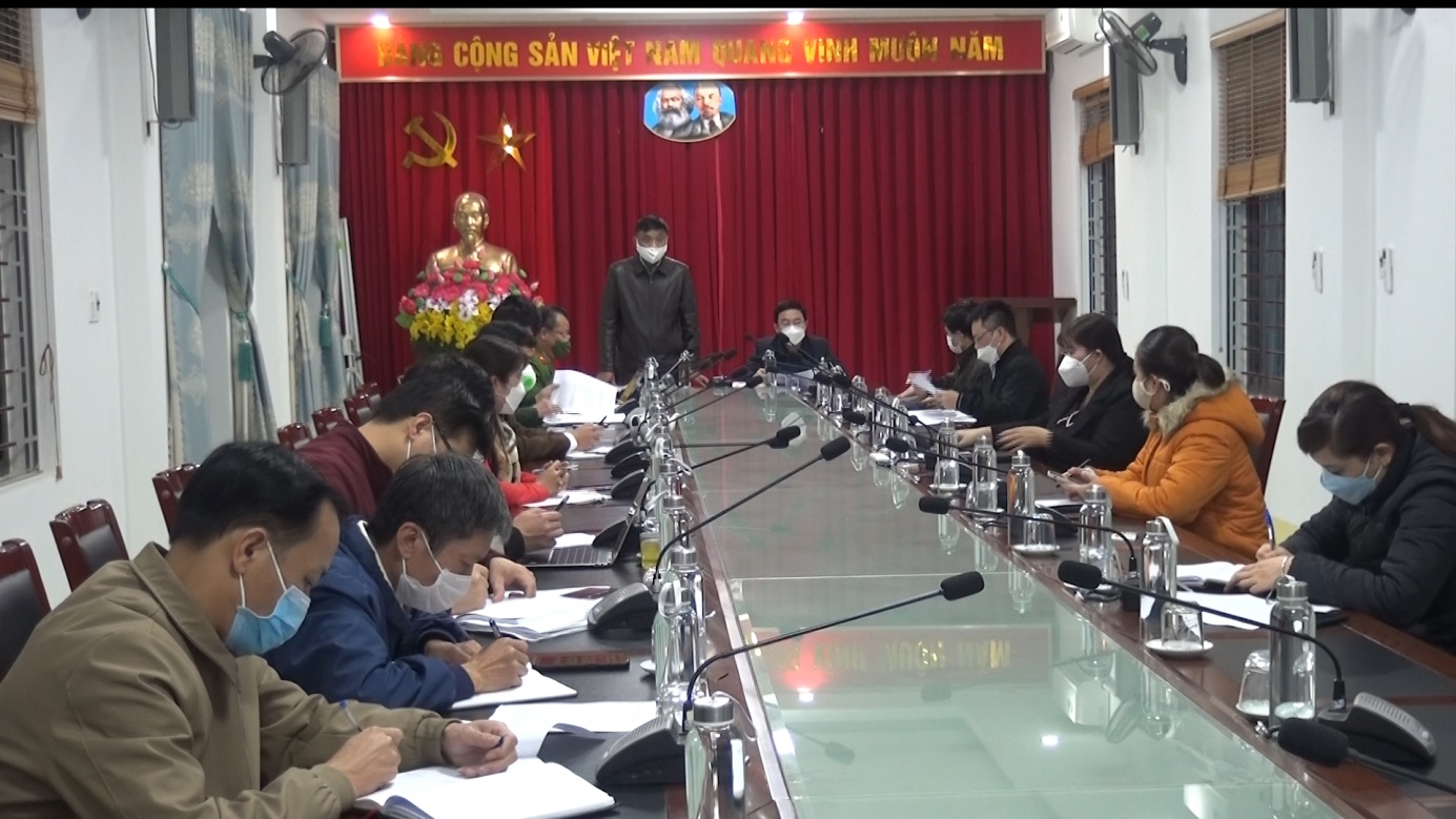 Họp Trung tâm Chỉ huy phòng, chống Covid-19 huyện đánh giá Hubet88 phòng, chống dịch Covid-19 trên địa bàn