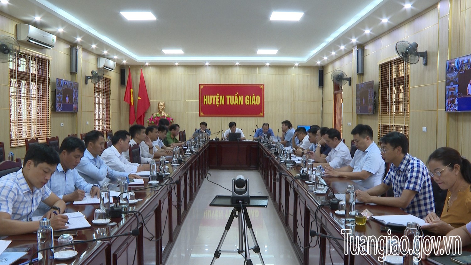 Hội nghị trực tuyến về Hubet88 phòng, chống dịch Covid-19
