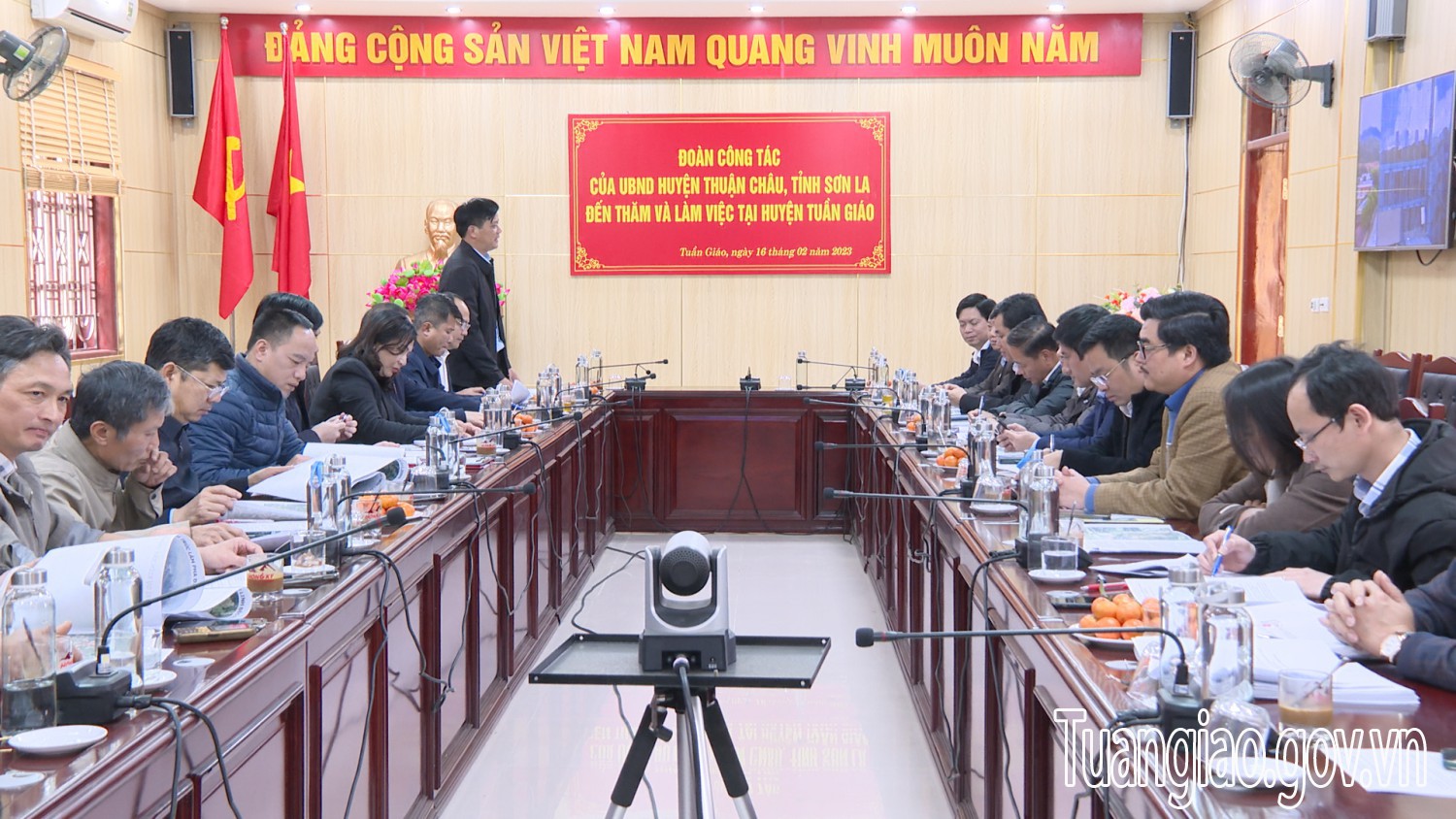 Đoàn Hubet88 của Hubet com huyện Thuận Châu Tỉnh Sơn La đến thăm và làm việc tại huyện Tuần Giáo