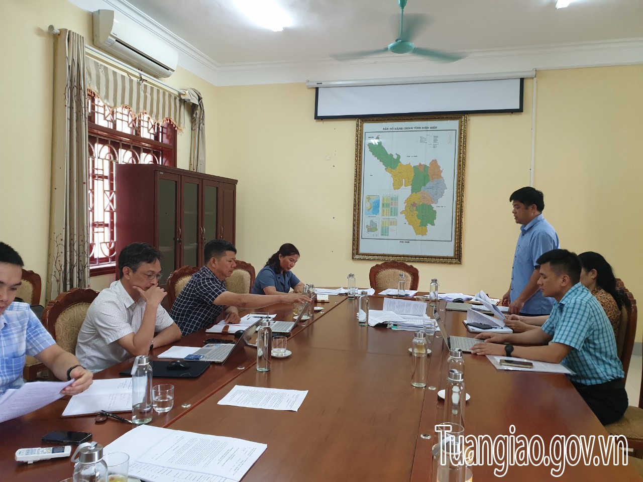Các Ban Red 88.vin huyện họp thẩm tra báo cáo, dự thảo nghị quyết trình Hubet88 thứ bảy, Red 88.vin huyện khóa XXI