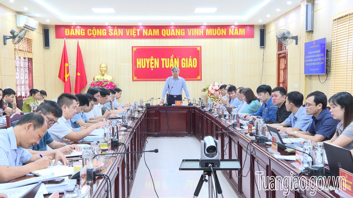 Đoàn Hubet88 của Hubet com tỉnh Điện Biên làm việc với huyện Tuần Giáo