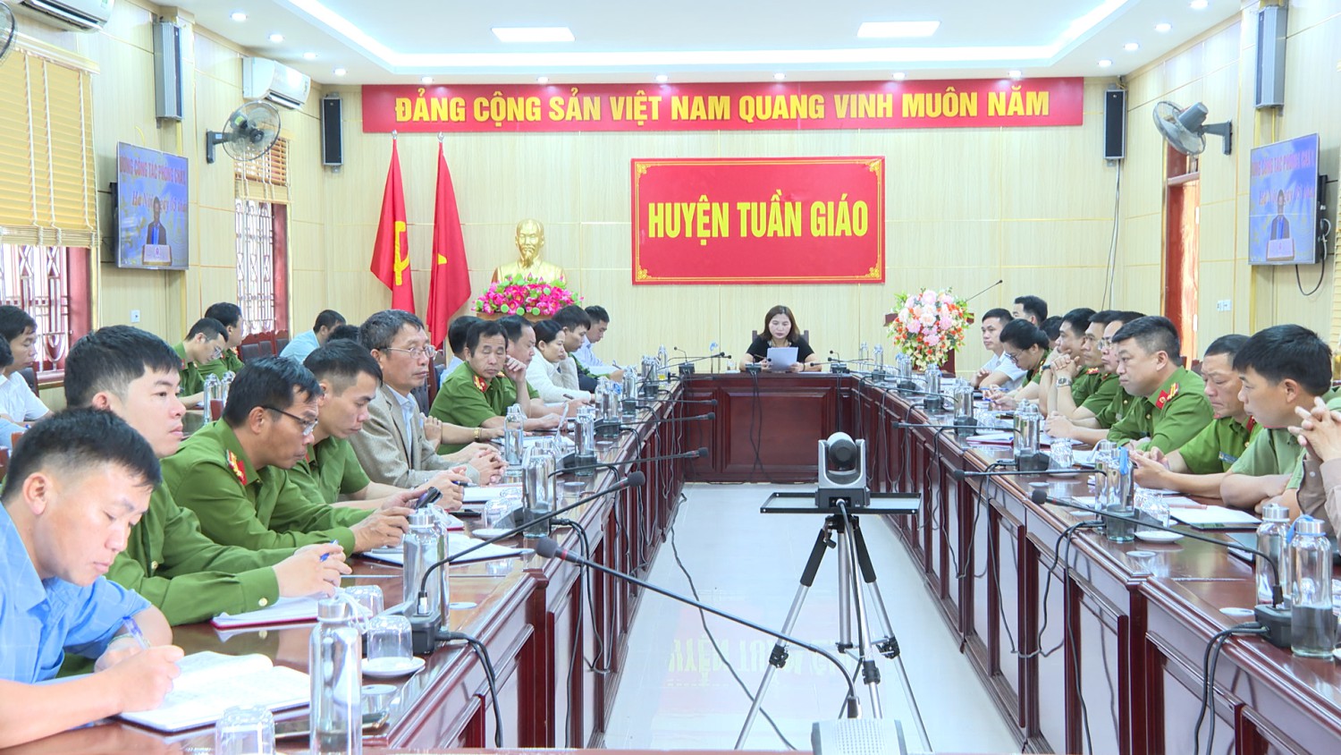 Hội nghị trực tuyến đánh giá kết quả 10 tháng thực hiện Chỉ thị số 01/CT-TTg ngày 03/01/2023 của Thủ tướng Chính phủ về tăng cường Hubet88 PCCC trong tình hình mới
