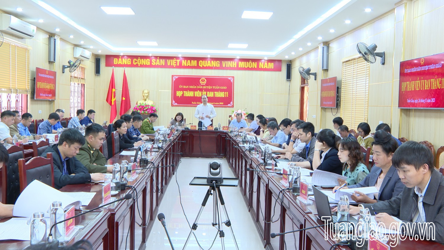 Họp thành viên Hubet com huyện Tuần Giáo tháng 11 năm 2023