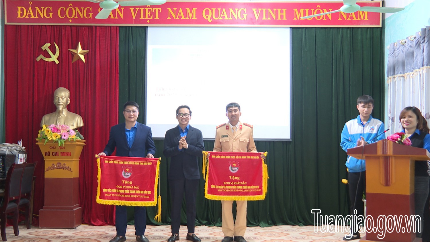 Hội nghị tổng kết Hubet88 đoàn và phong trào thanh thiếu nhi năm 2023