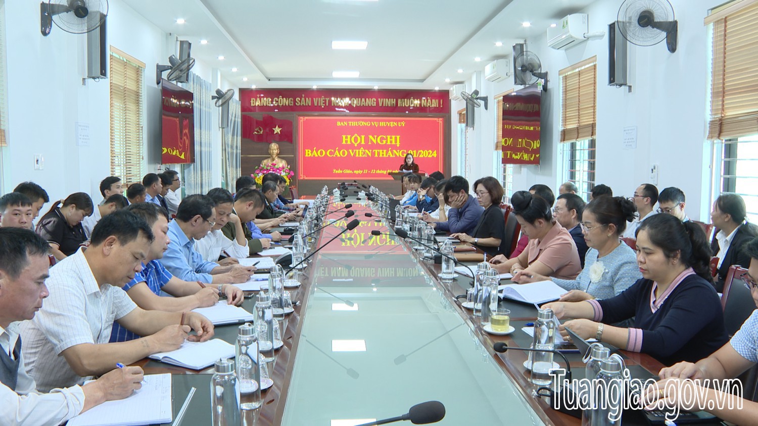 Huyện ủy Tuần Giáo tổ chức Hội nghị Hubet12 com viên cấp huyện tháng 01.2024