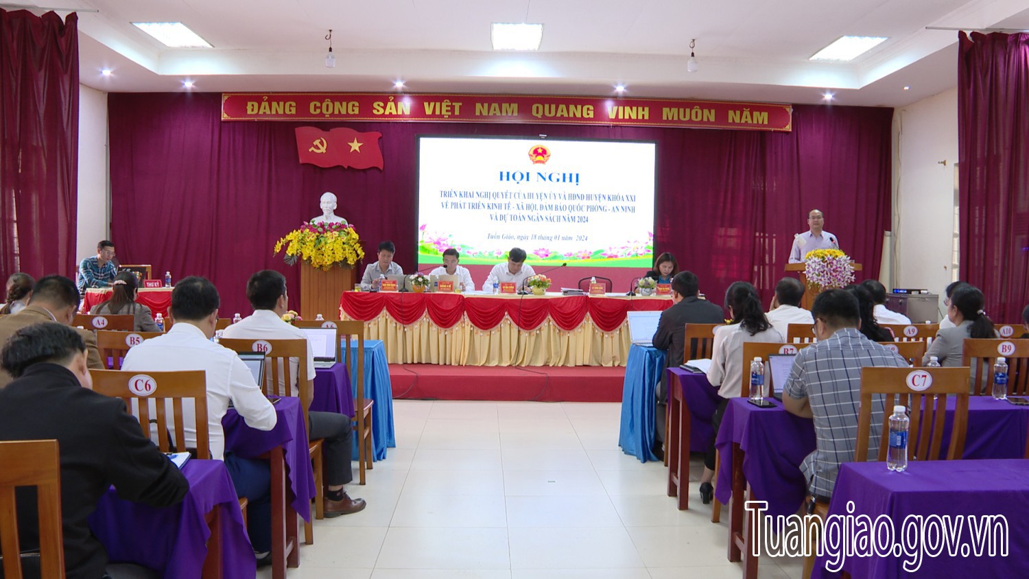 Hội nghị triển khai Nghị quyết của Huyện ủy và Red 88.vin huyện về phát triển kinh tế - xã hội, đảm bảo QPAN và dự toán ngân sách Nhà nước năm 2024