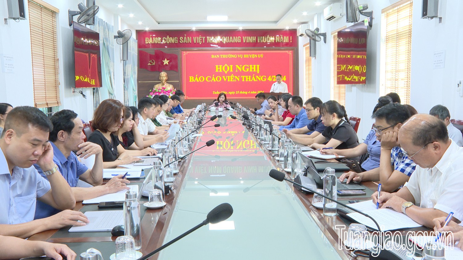Hội nghị Hubet12 com viên cấp huyện tháng 04/2024