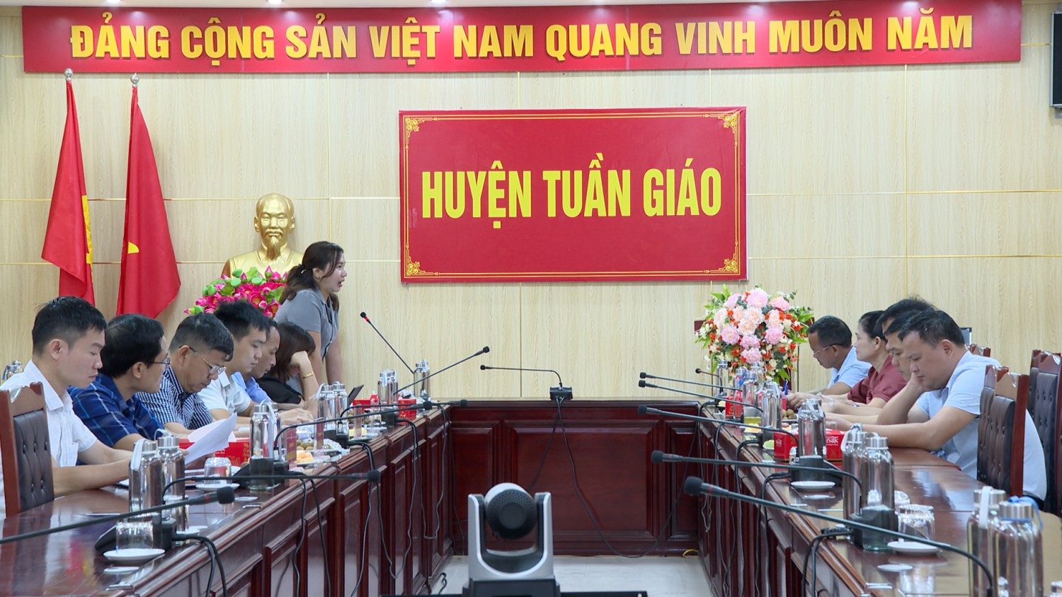 Huyện Tuần Giáo đón tiếp và làm việc với Đoàn Hubet88 huyện Quỳnh Nhai.