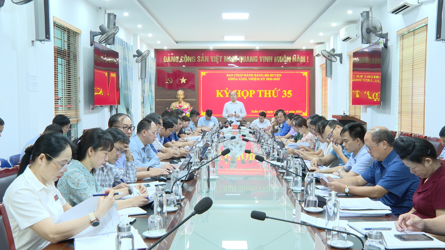 BCH Đảng bộ huyện khoá XXIII, nhiệm kỳ 2020-2025 tổ chức Hubet đăng nhập5