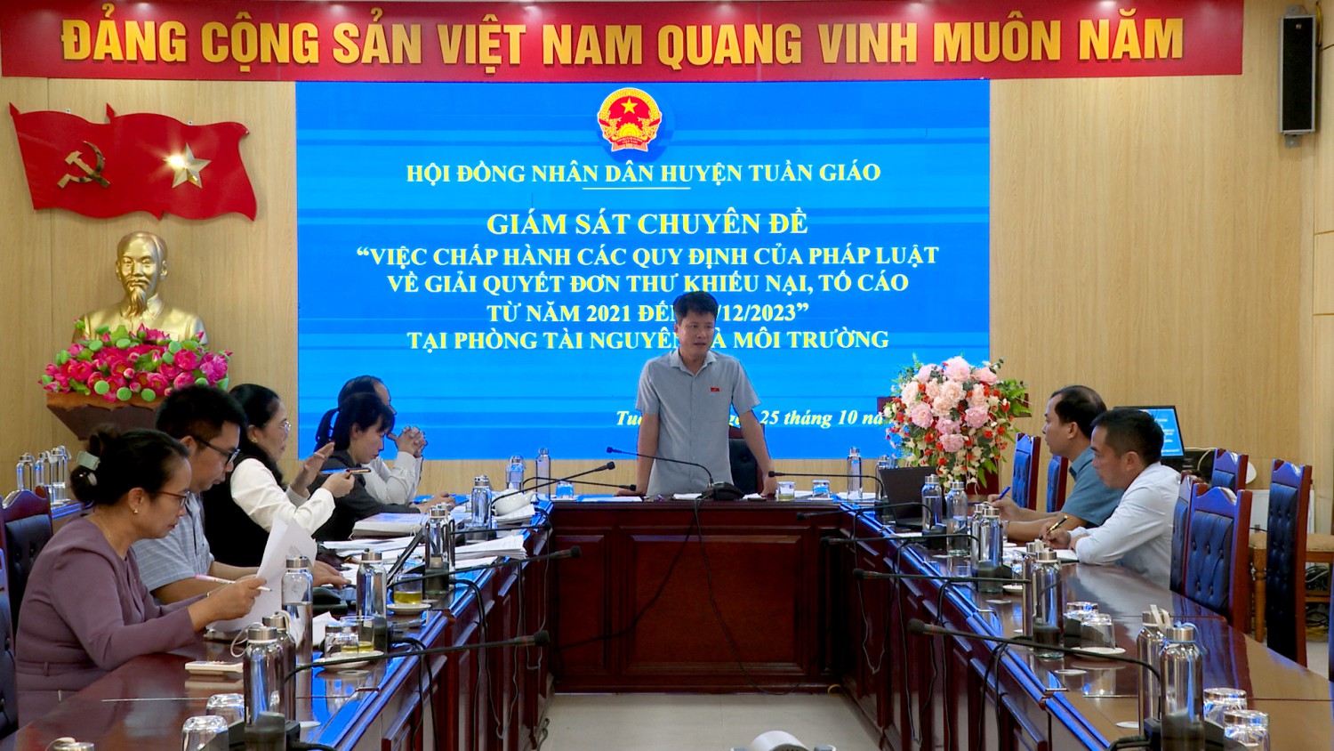 Hội đồng nhân dân huyện giám sát các phòng ban chuyên môn huyện Tuần Giáo