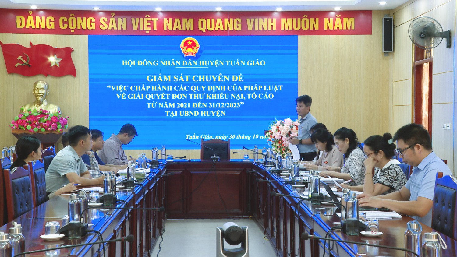 Hội đồng nhân dân huyện giám sát Hubet com  huyện Tuần Giáo