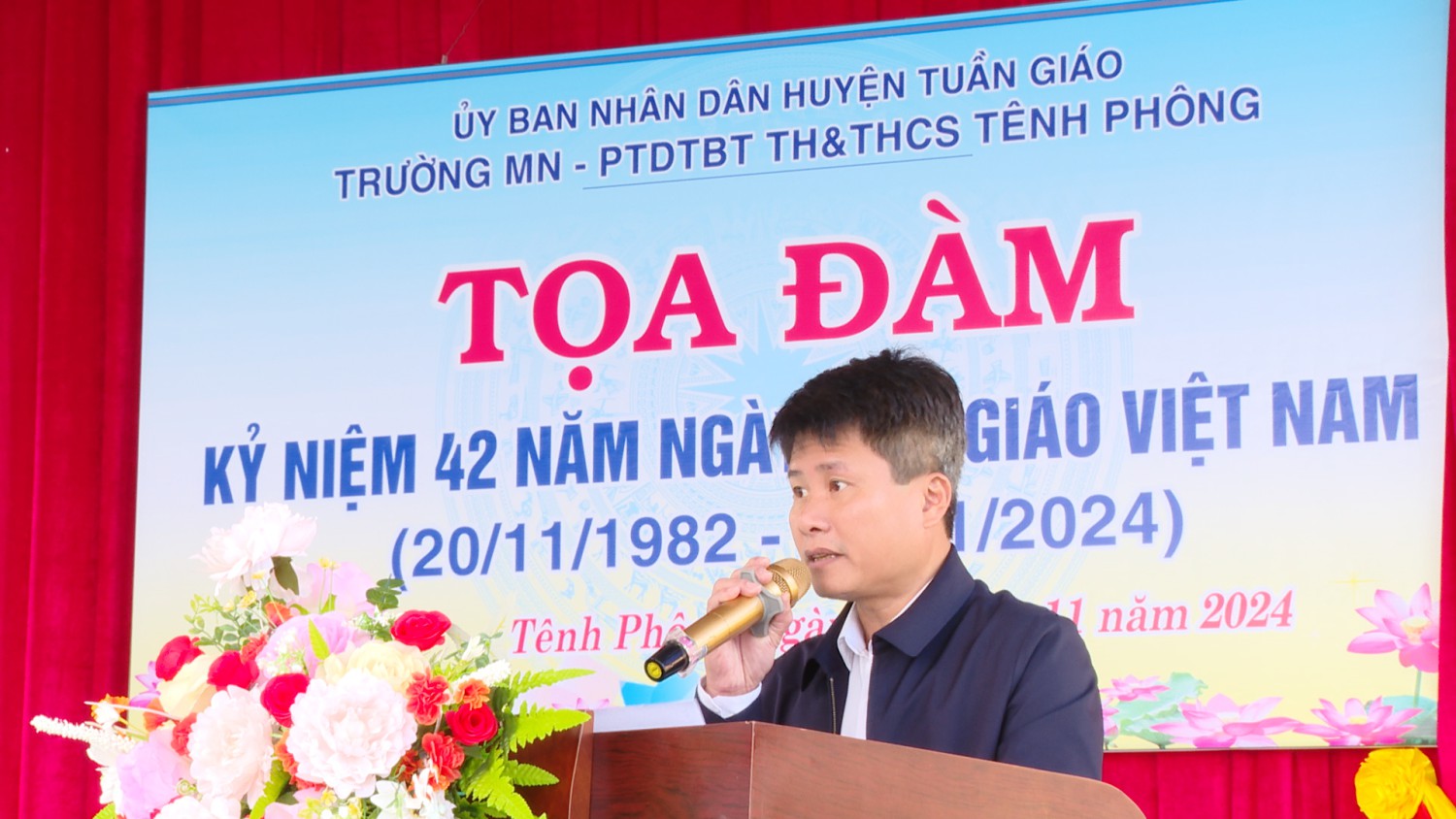 Đồng chí Trần Bình Trọng UVBTV, Phó Chủ tịch Red 88.vin huyện phát biểu tại toạ đàm