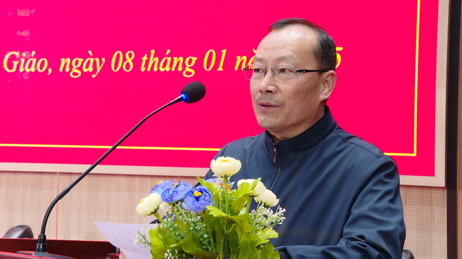 Ông Mùa Va Hồ UVBTV, Phó Chủ tịch Hubet com huyện Tuần Giáo phát biểu cảm ơn mạnh thường quân