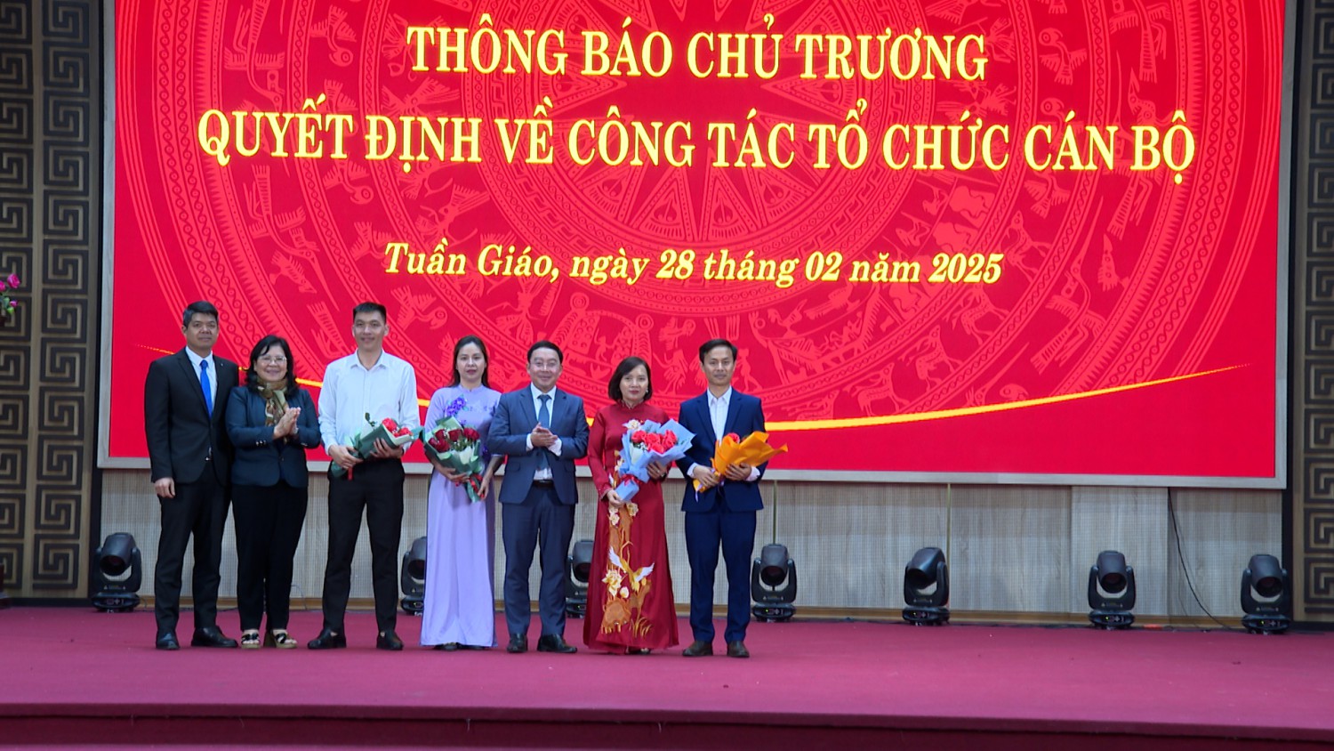 Hội nghị thông báo Chủ trương, Hubet7799 của Huyện ủy về Hubet88 tổ chức, Hubet đăng nhập