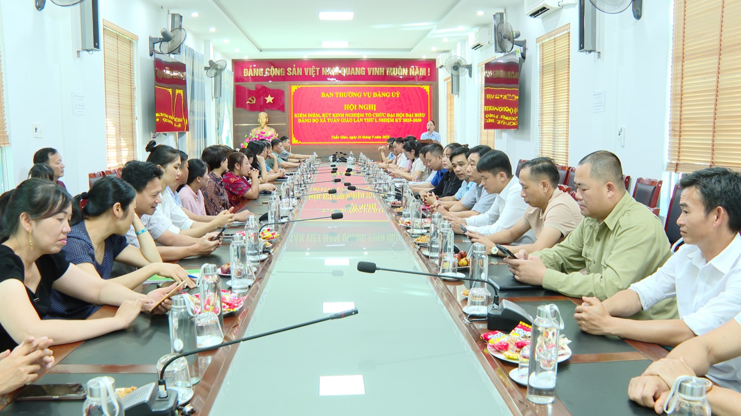 Hội Nghị kiểm điểm, rút kinh nghiệm tổ chức Đại hội Đại biểu Đảng bộ xã lần thứ I, nhiệm kỳ 2025-2030