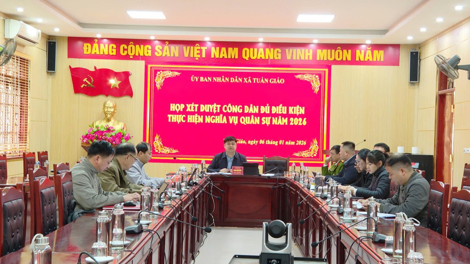 Họp xét duyệt công dân đủ điều kiện thực hiện nghĩa vụ quân sự năm 2026