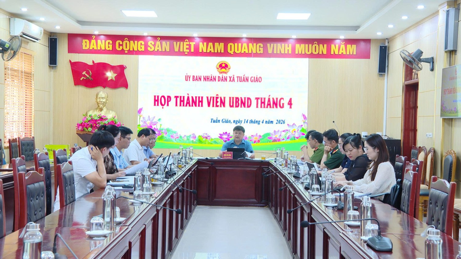 Hubet com xã Tuần Giáo họp thành viên Hubet com xã tháng 4 năm 202